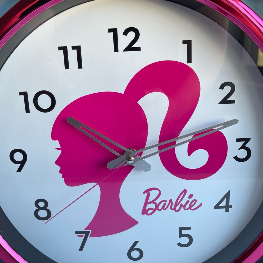 New 2023 Barbie 12 Inch Round Pink Analog Wall Clock - Picture 2 of 5